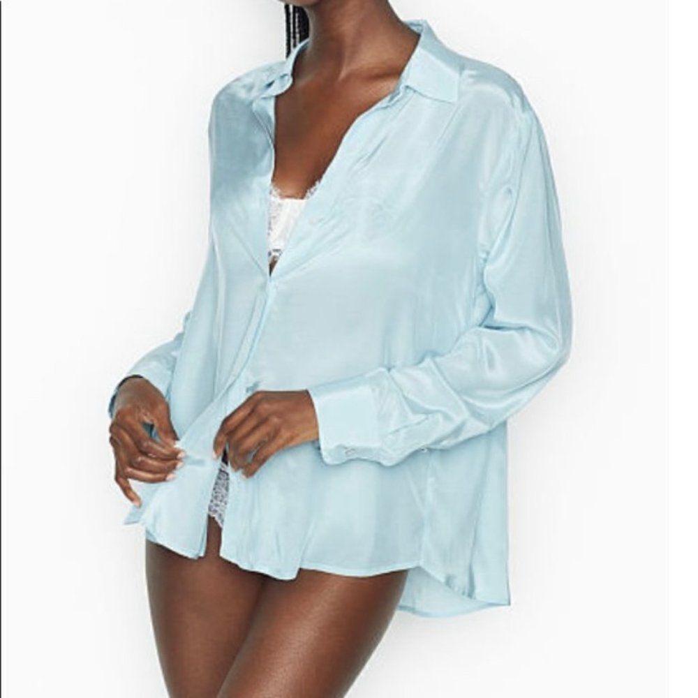 1068 LARGE Victoria's Secret Lightweight Sleep Top  NWT